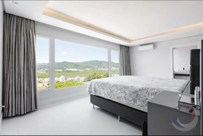 Casa na Trindade com 4 dormitórios 4 suítes e 2 vagas - 287 m²: 11ª foto da galeria de imagens do imóvel