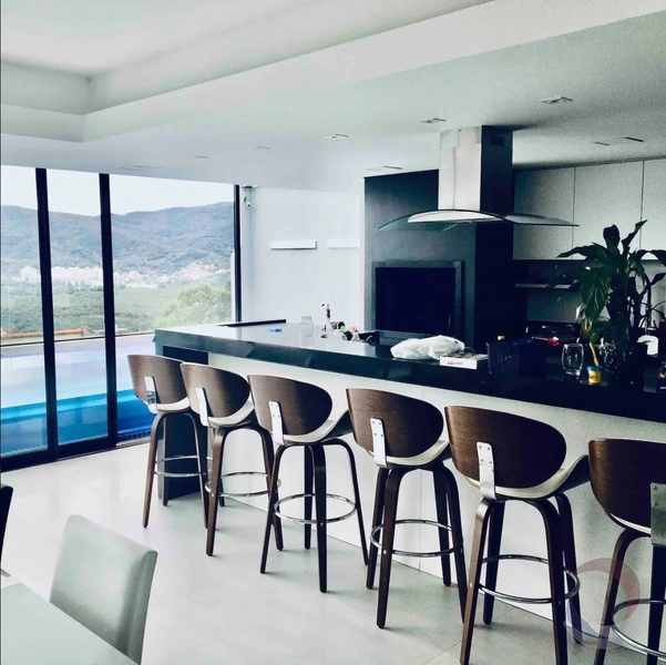 Casa na Trindade com 4 dormitórios 4 suítes e 2 vagas - 287 m²: 18ª foto da galeria de imagens do imóvel