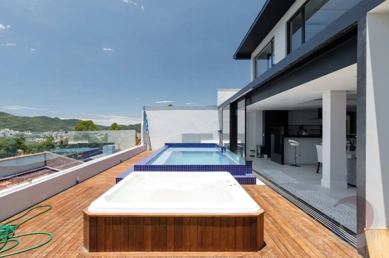 Casa na Trindade com 4 dormitórios 4 suítes e 2 vagas - 287 m²: 10ª foto da galeria de imagens do imóvel