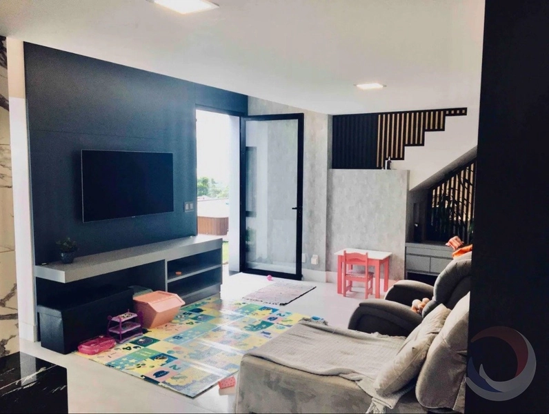 Casa na Trindade com 4 dormitórios 4 suítes e 2 vagas - 287 m²: 16ª foto da galeria de imagens do imóvel