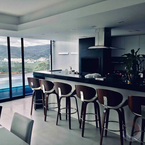 Casa na Trindade com 4 dormitórios 4 suítes e 2 vagas - 287 m²: 17ª foto da galeria de imagens do imóvel