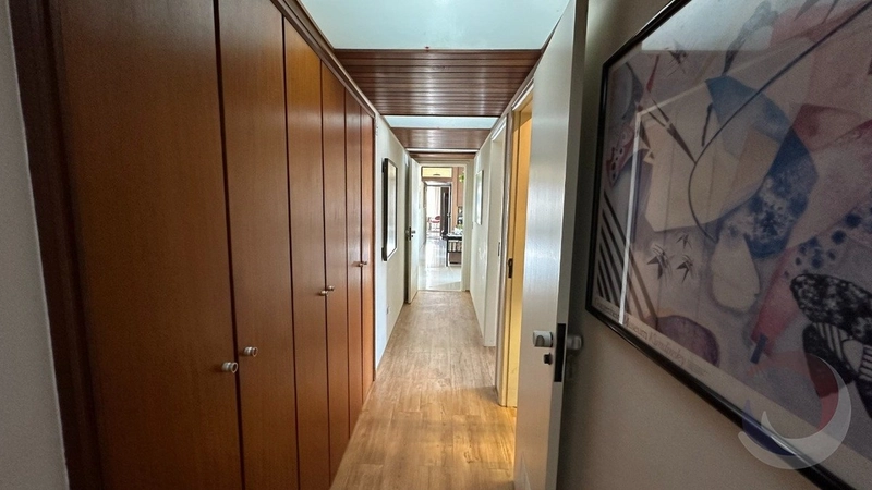 Apartamento no Centro com 5 dormitórios, sendo 3 suítes e 2 vagas: 12ª foto da galeria de imagens do imóvel