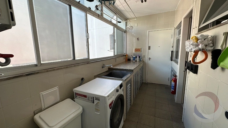 Apartamento no Centro com 5 dormitórios, sendo 3 suítes e 2 vagas: 17ª foto da galeria de imagens do imóvel