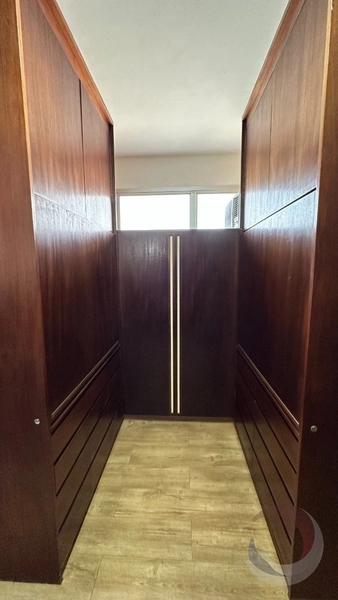 Apartamento no Centro com 5 dormitórios, sendo 3 suítes e 2 vagas: 20ª foto da galeria de imagens do imóvel