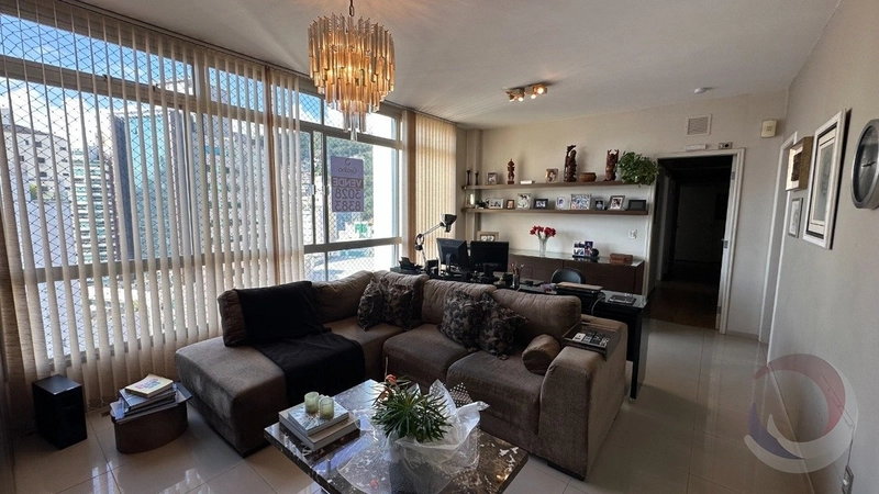 Apartamento no Centro com 5 dormitórios, sendo 3 suítes e 2 vagas: 4ª foto da galeria de imagens do imóvel