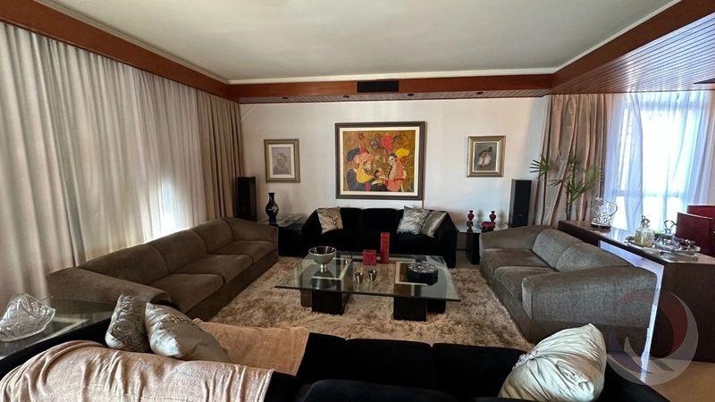 Apartamento no Centro com 5 dormitórios, sendo 3 suítes e 2 vagas: 3ª foto da galeria de imagens do imóvel