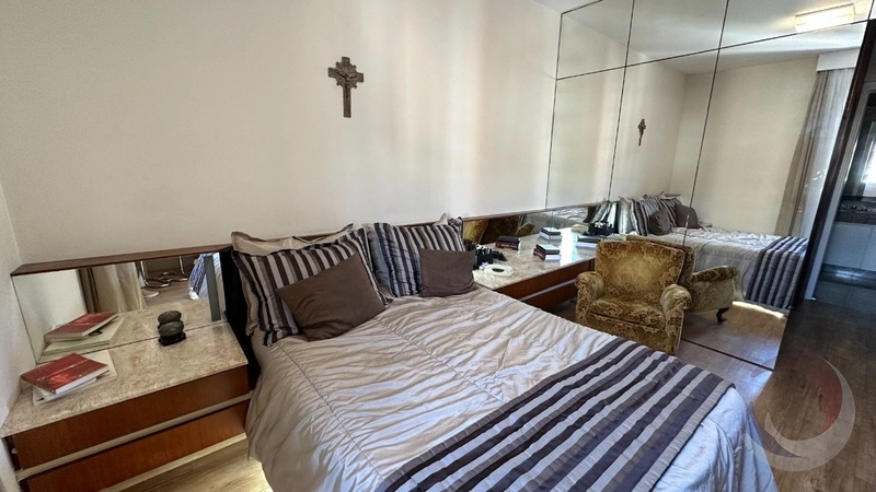 Apartamento no Centro com 5 dormitórios, sendo 3 suítes e 2 vagas: 6ª foto da galeria de imagens do imóvel
