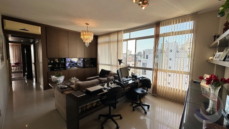 Apartamento no Centro com 5 dormitórios, sendo 3 suítes e 2 vagas: 5ª foto da galeria de imagens do imóvel