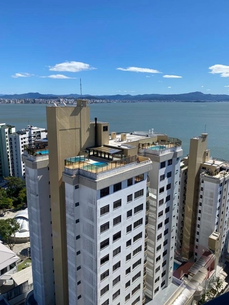 Cobertura na agronômica com 4 dormitórios, sendo 2 suítes e 2 vagas: 13ª foto da galeria de imagens do imóvel