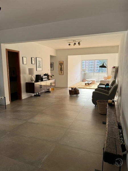 Apartamento no Centro com 3 dormitórios 1 suíte e 1 vaga - 140 m²: 1ª foto da galeria de imagens do imóvel