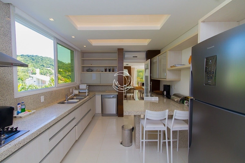 Casa residencial na Praia Brava com 6 suítes e 8 vagas - 1.097m²: 18ª foto da galeria de imagens do imóvel