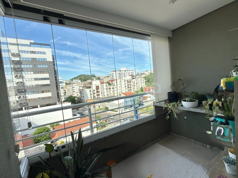 Apartamento em Coqueiros com 2 dormitórios 2 suítes e 1 vaga: 7ª foto da galeria de imagens do imóvel