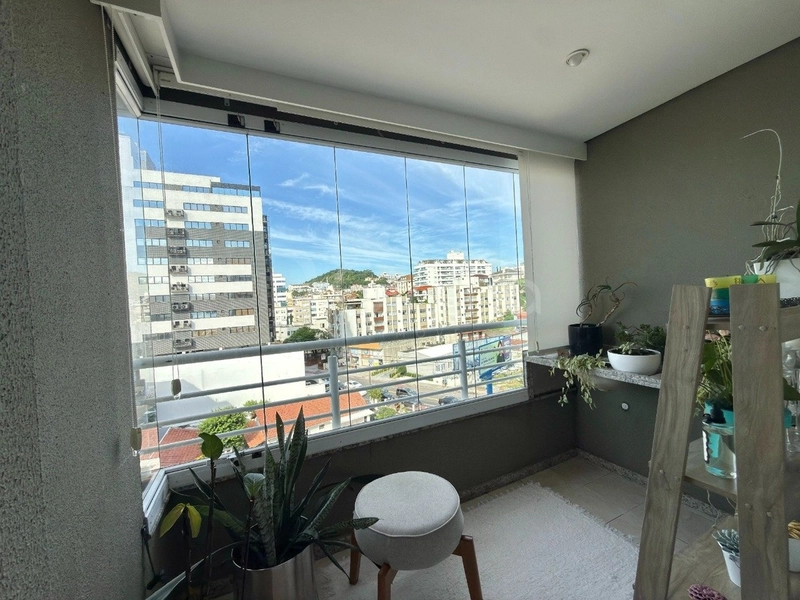 Apartamento em Coqueiros com 2 dormitórios 2 suítes e 1 vaga: 8ª foto da galeria de imagens do imóvel