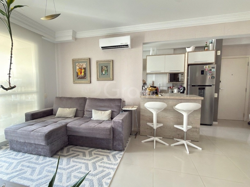 Apartamento em Coqueiros com 2 dormitórios 2 suítes e 1 vaga: 10ª foto da galeria de imagens do imóvel