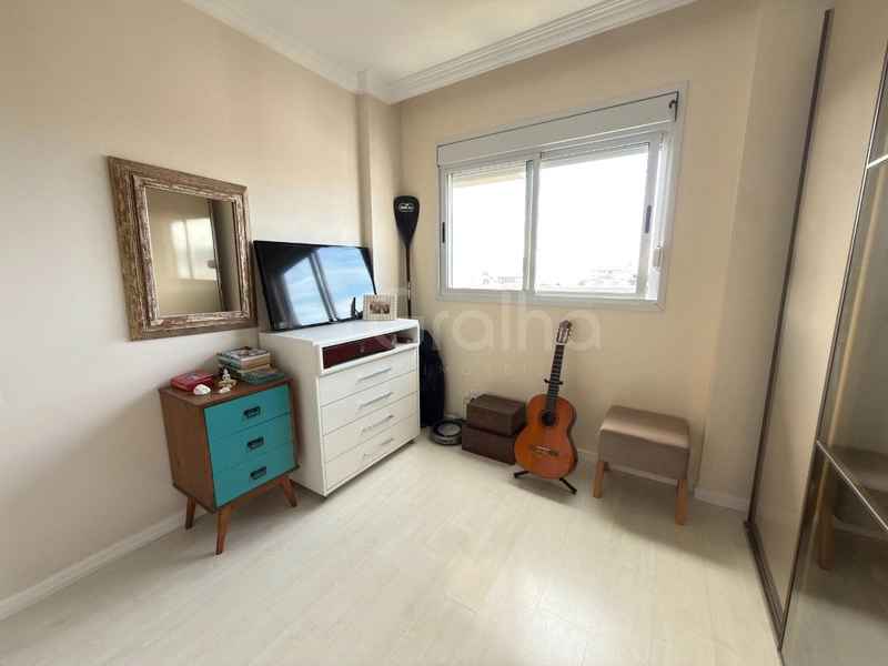 Apartamento em Coqueiros com 2 dormitórios 2 suítes e 1 vaga: 22ª foto da galeria de imagens do imóvel