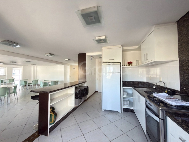 Apartamento em Coqueiros com 2 dormitórios 2 suítes e 1 vaga: 35ª foto da galeria de imagens do imóvel