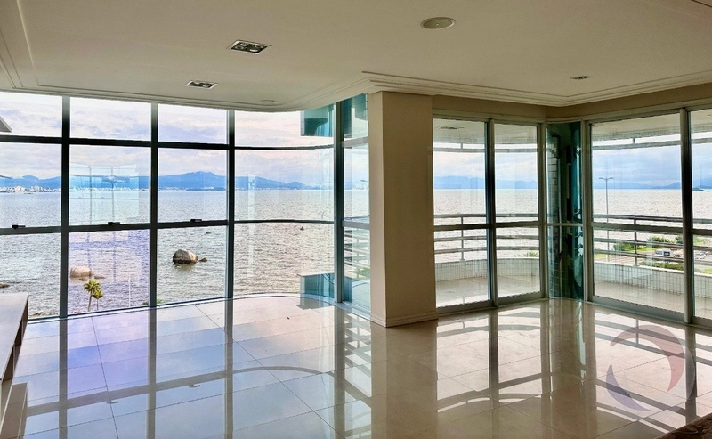 Apartamento na Beira mar de frente com 4 dormitórios sendo 4 suítes: 3ª foto da galeria de imagens do imóvel