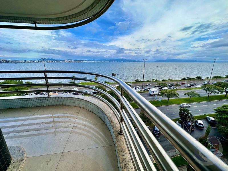 Apartamento na Beira mar de frente com 4 dormitórios sendo 4 suítes: 11ª foto da galeria de imagens do imóvel