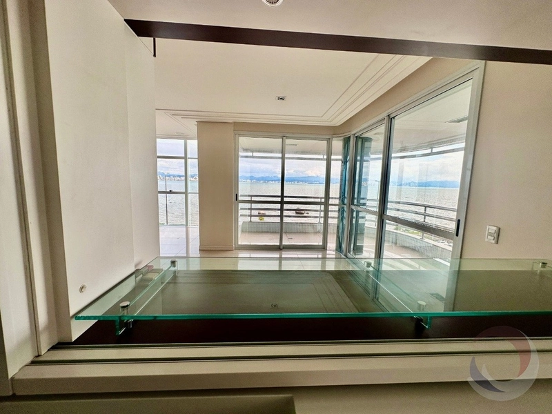 Apartamento na Beira mar de frente com 4 dormitórios sendo 4 suítes: 13ª foto da galeria de imagens do imóvel