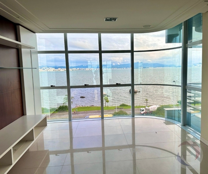 Apartamento na Beira mar de frente com 4 dormitórios sendo 4 suítes: 8ª foto da galeria de imagens do imóvel