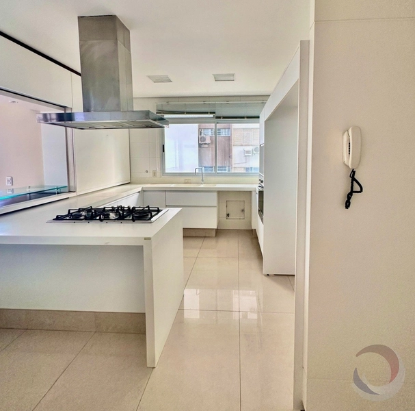 Apartamento na Beira mar de frente com 4 dormitórios sendo 4 suítes: 14ª foto da galeria de imagens do imóvel