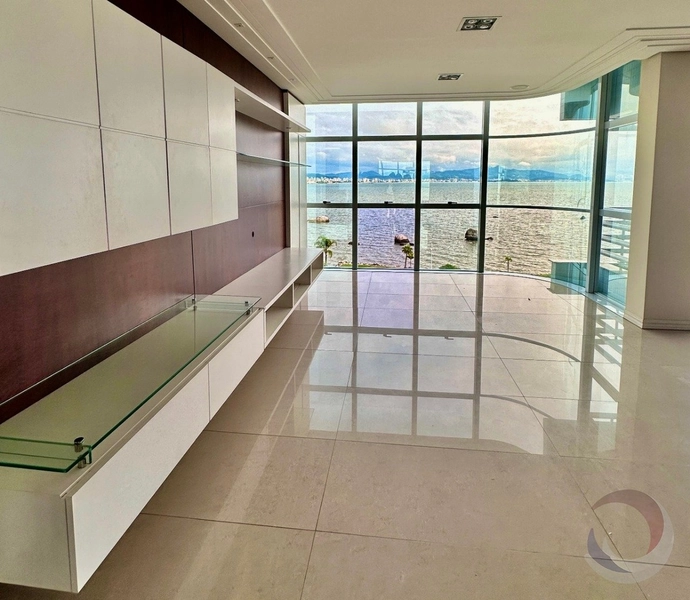 Apartamento na Beira mar de frente com 4 dormitórios sendo 4 suítes: 4ª foto da galeria de imagens do imóvel