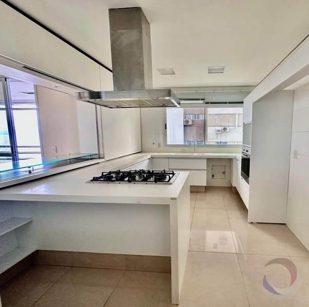 Apartamento na Beira mar de frente com 4 dormitórios sendo 4 suítes: 16ª foto da galeria de imagens do imóvel