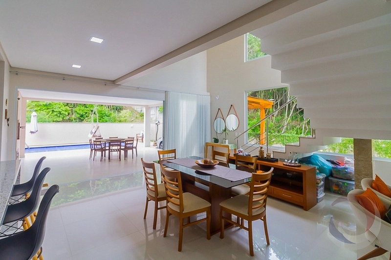 Casa em condomínio fechado com 3 dormitórios 1 suíte 4 vgs com 271m2: 2ª foto da galeria de imagens do imóvel
