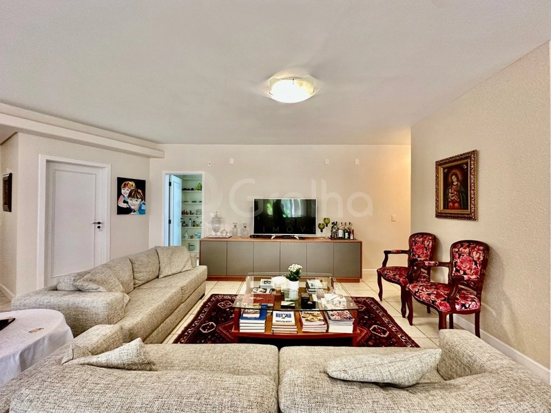 Apartamento na Beira Mar com 4 dormitórios 2 suítes e 2 vagas -264 m²: 14ª foto da galeria de imagens do imóvel