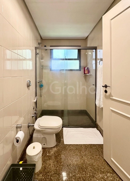 Apartamento na Beira Mar com 4 dormitórios 2 suítes e 2 vagas -264 m²: 28ª foto da galeria de imagens do imóvel