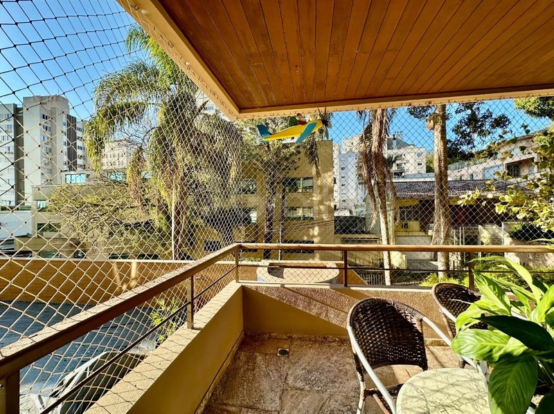 Apartamento na Beira Mar com 4 dormitórios 2 suítes e 2 vagas -264 m²: 10ª foto da galeria de imagens do imóvel