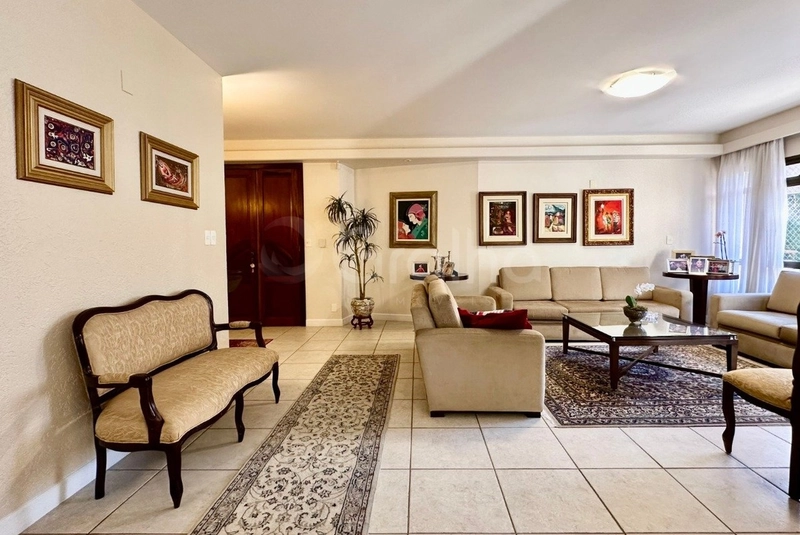 Apartamento na Beira Mar com 4 dormitórios 2 suítes e 2 vagas -264 m²: 7ª foto da galeria de imagens do imóvel