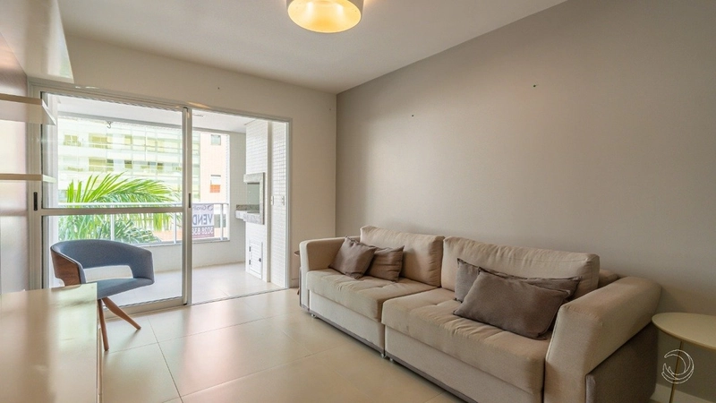 Apartamento na Agronômica com 3 dormitórios 1 suíte e 2 vagas - 111m²: 1ª foto da galeria de imagens do imóvel