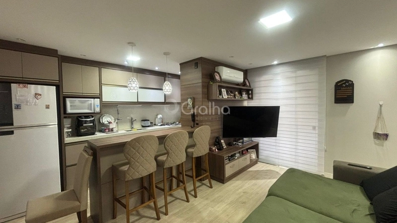 Apartamento no Itacorubi com 2 dormitórios, sendo 1 suíte e 1 vaga: 3ª foto da galeria de imagens do imóvel