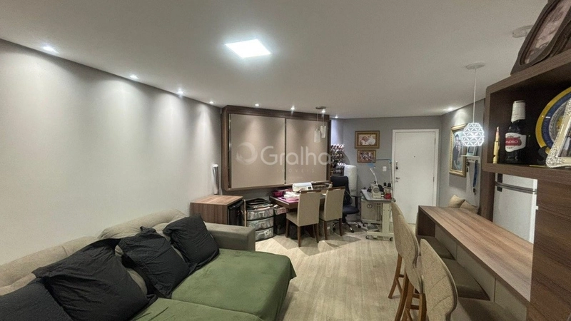 Apartamento no Itacorubi com 2 dormitórios, sendo 1 suíte e 1 vaga: 2ª foto da galeria de imagens do imóvel
