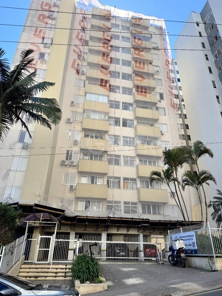Apartamento no Centro com 02 dormitórios e 1 vaga de garagem.: 1ª foto da galeria de imagens do imóvel