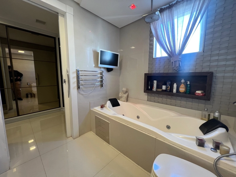 Apartamento na Beira Mar a venda com 3 suítes e 2 vagas de garagem: 26ª foto da galeria de imagens do imóvel