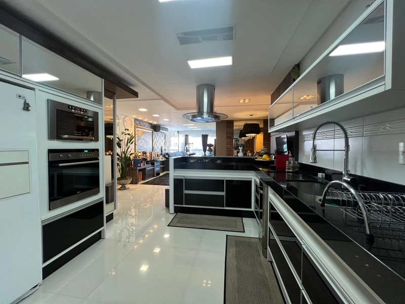 Apartamento na Beira Mar a venda com 3 suítes e 2 vagas de garagem: 15ª foto da galeria de imagens do imóvel