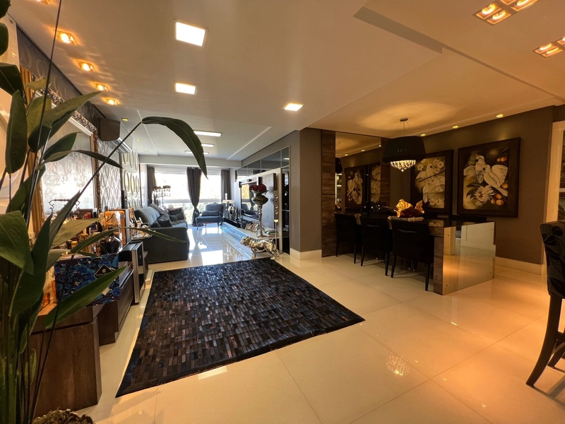 Apartamento na Beira Mar a venda com 3 suítes e 2 vagas de garagem: 10ª foto da galeria de imagens do imóvel