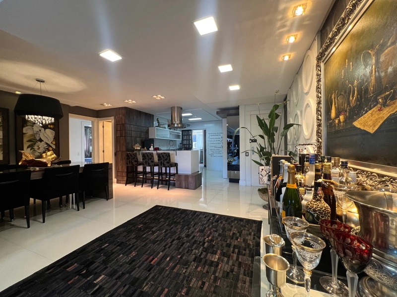 Apartamento na Beira Mar a venda com 3 suítes e 2 vagas de garagem: 8ª foto da galeria de imagens do imóvel