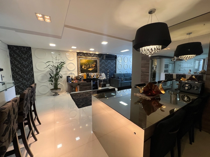 Apartamento na Beira Mar a venda com 3 suítes e 2 vagas de garagem: 6ª foto da galeria de imagens do imóvel