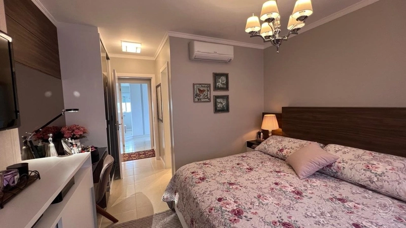 Apartamento no Estreito com 4 dormitórios, sendo 1 suíte, 2 vagas: 11ª foto da galeria de imagens do imóvel
