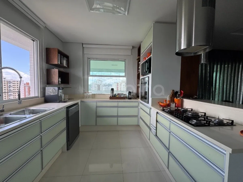 Apartamento alto Padrão no Centro com 3 suítes e 2 vagas de garagem: 16ª foto da galeria de imagens do imóvel