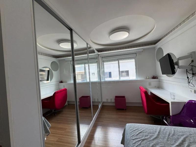 Apartamento alto Padrão no Centro com 3 suítes e 2 vagas de garagem: 30ª foto da galeria de imagens do imóvel