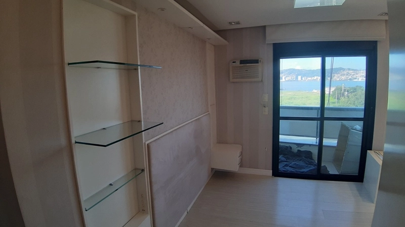 Apartamento Em Coqueiros com 3 dormitórios, sendo 1 suíte: 26ª foto da galeria de imagens do imóvel