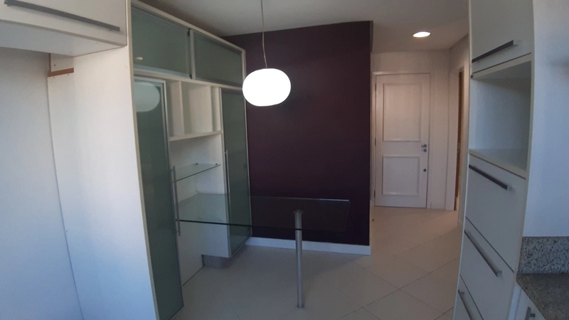 Apartamento Em Coqueiros com 3 dormitórios, sendo 1 suíte: 30ª foto da galeria de imagens do imóvel