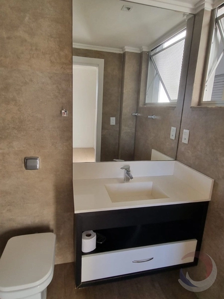 Apartamento em Coqueiros com 3 dormitórios, sendo 1 suíte, vista Mar: 4ª foto da galeria de imagens do imóvel