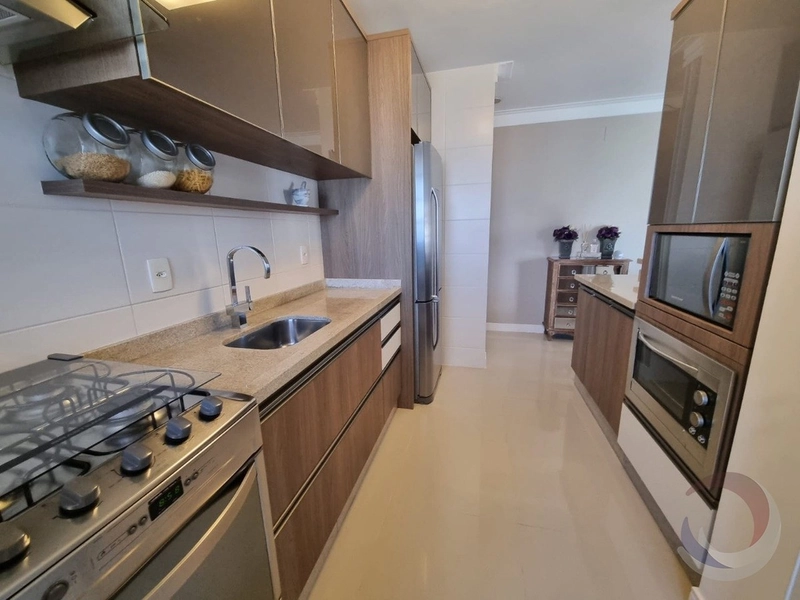 Apartamento no Itacurubi com 3 dormitórios, sendo 3 suítes e 6 vagas: 8ª foto da galeria de imagens do imóvel
