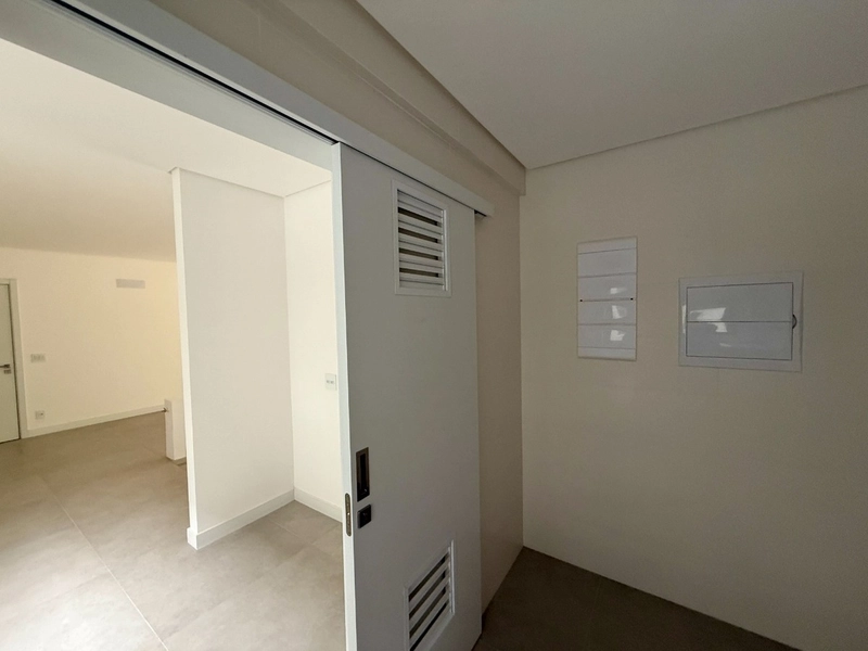 Apartamento em Cacupé com 3 suítes 2 vagas 165m²: 4ª foto da galeria de imagens do imóvel