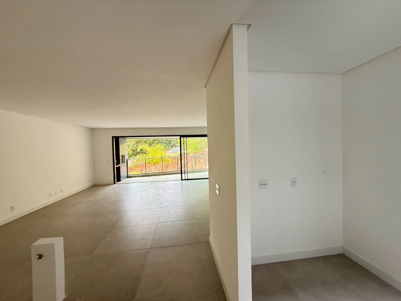 Apartamento em Cacupé com 3 suítes 2 vagas 165m²: 3ª foto da galeria de imagens do imóvel